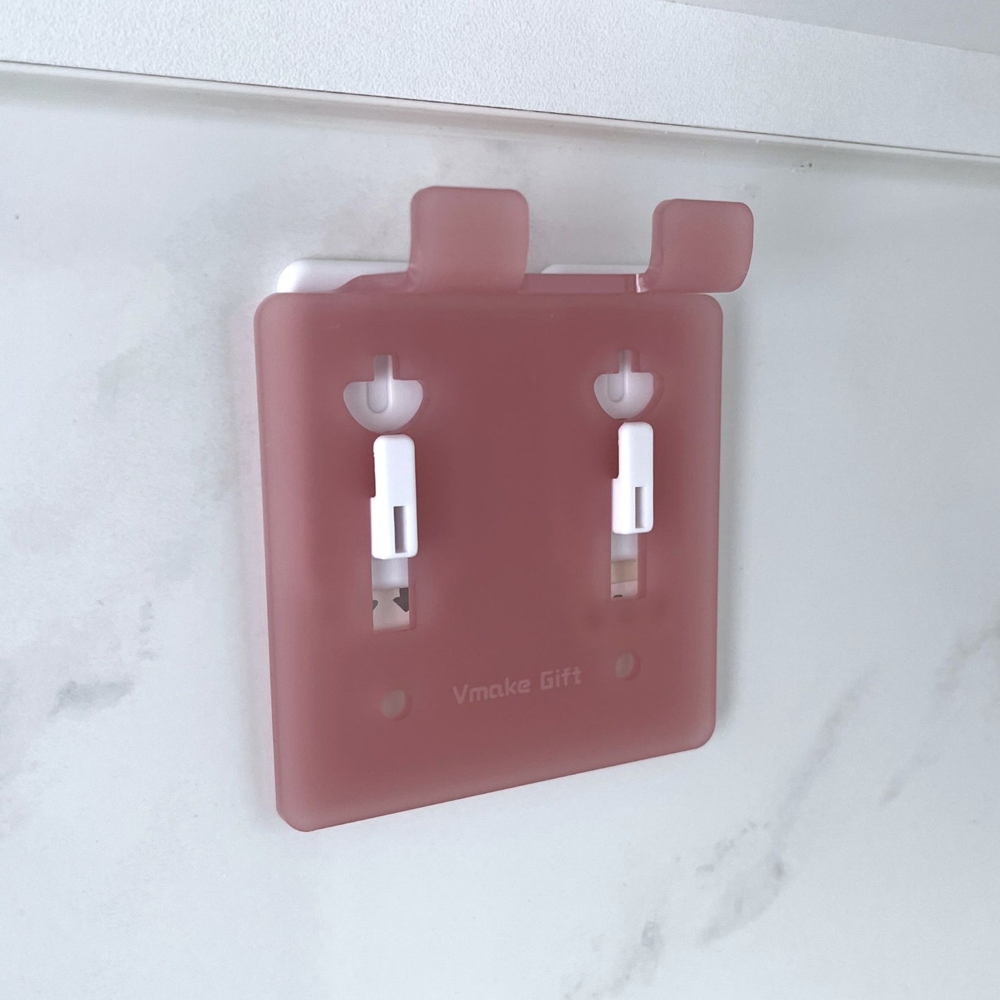 Quilton towel in a bag acrylic wall holder